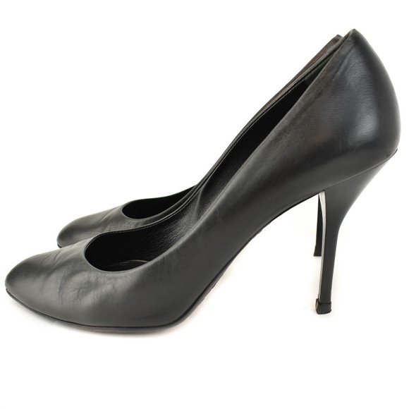 GUCCI: Black, Leather Heels/Pumps - Picture 2 of 10